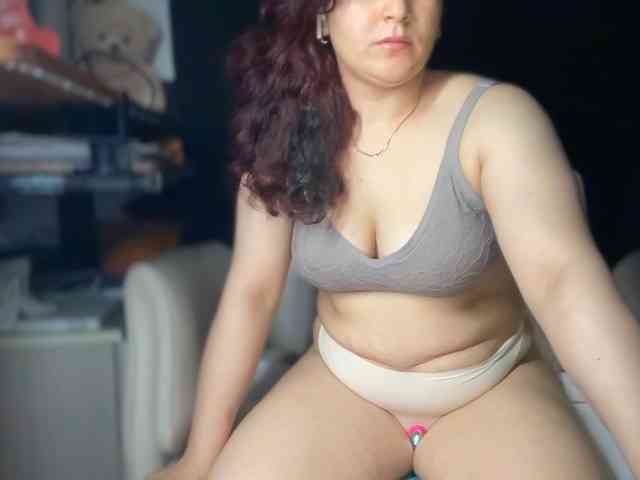 ema-love webcam