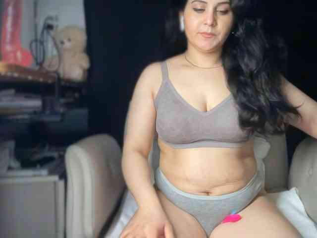 ema-love webcam