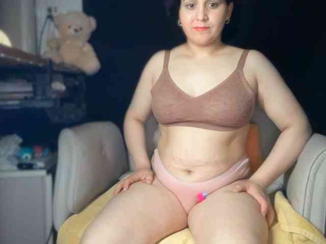 ema-love webcam