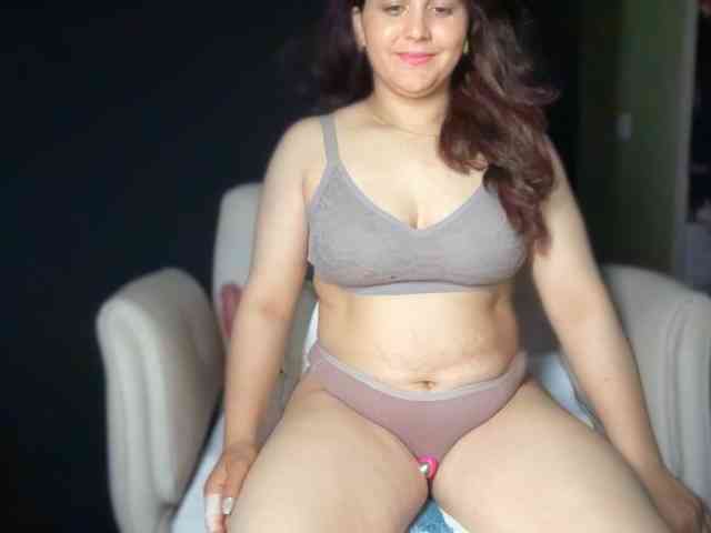 ema-love webcam