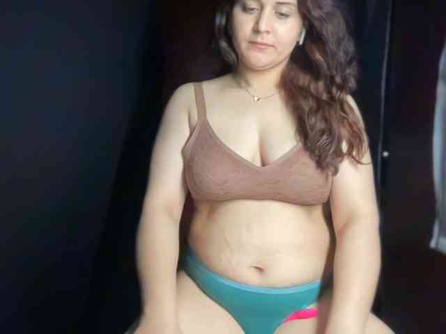 ema-love webcam