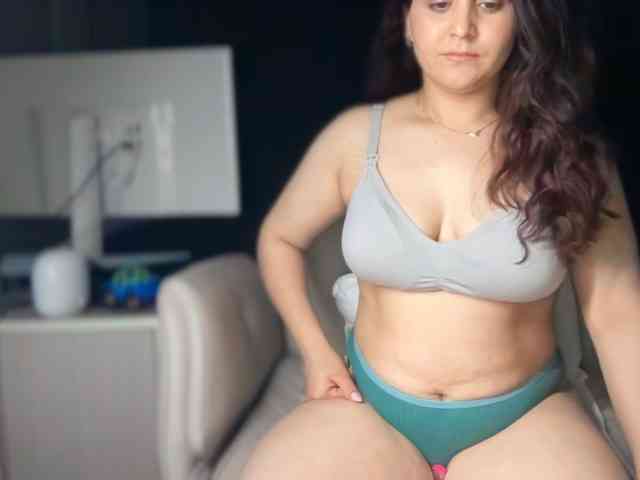 ema-love webcam