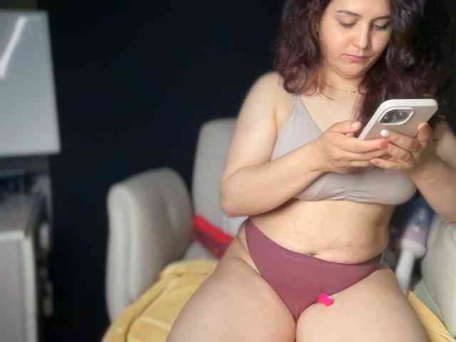 ema-love webcam