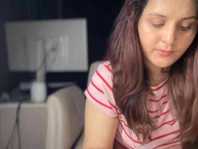 ema-love webcam