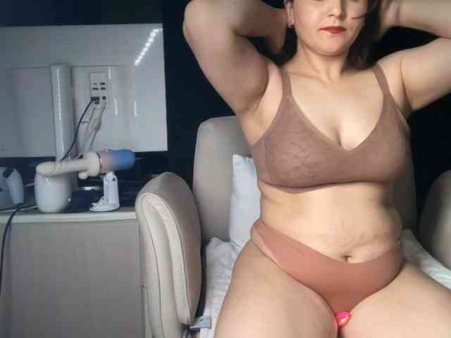 ema-love webcam