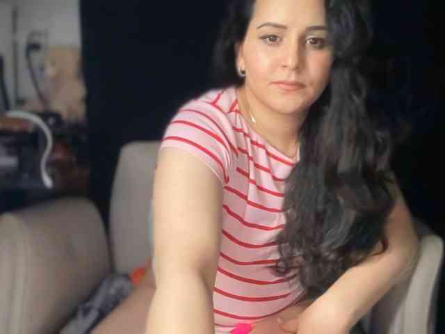 ema-love webcam
