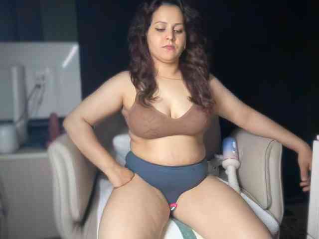 ema-love webcam