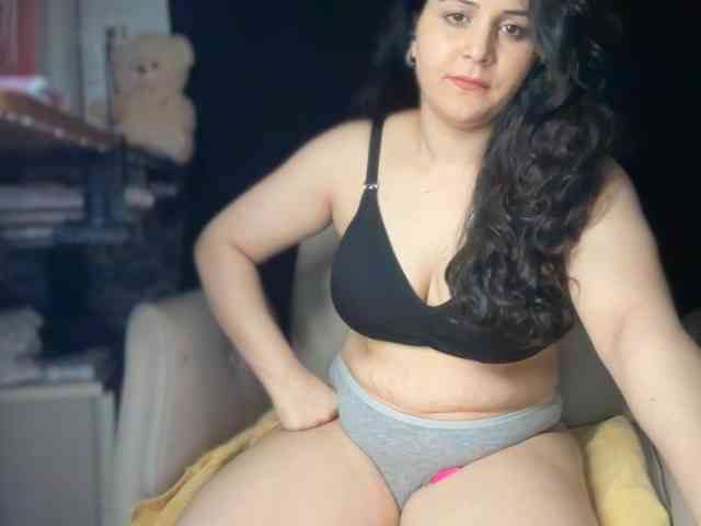 ema-love webcam
