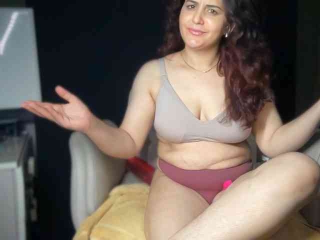 ema-love webcam