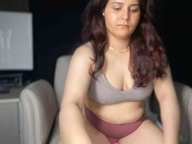ema-love webcam