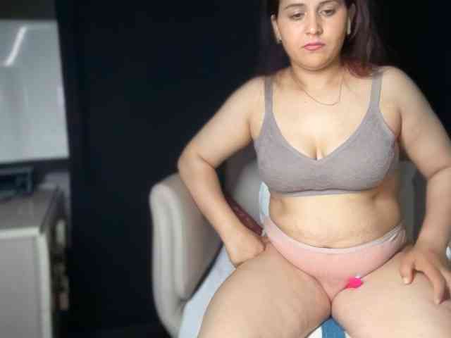 ema-love webcam