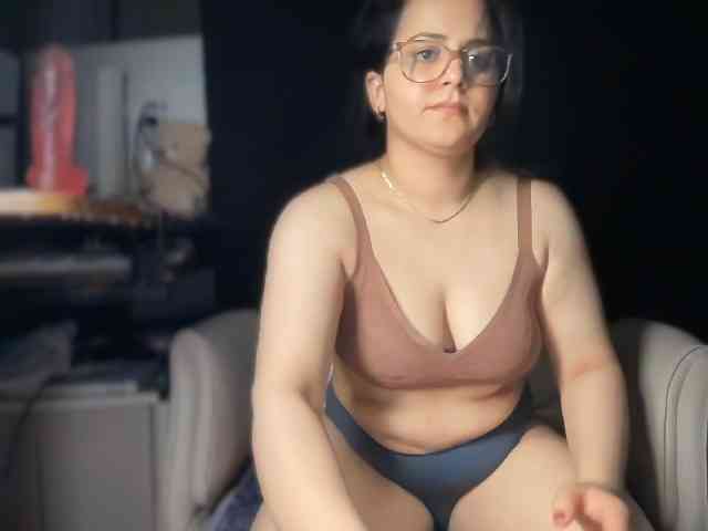 ema-love webcam