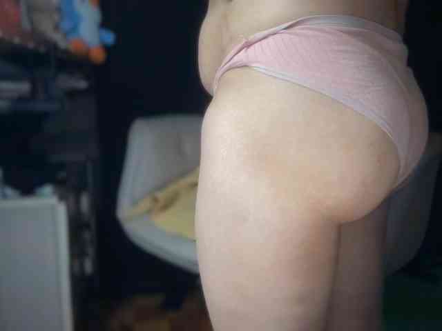 ema-love webcam