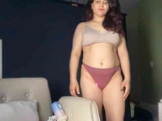 ema-love webcam