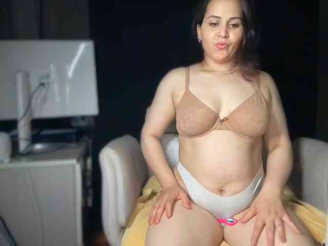ema-love Sex Cam Show
