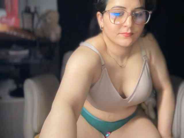 ema-love webcam