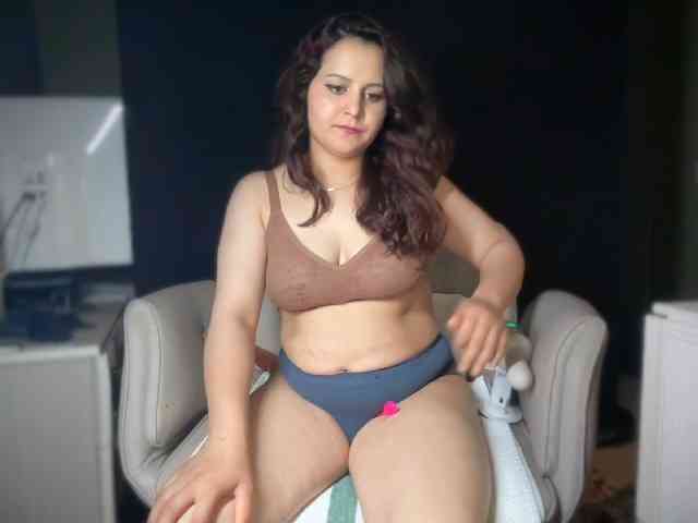 ema-love webcam