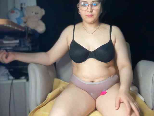 ema-love webcam