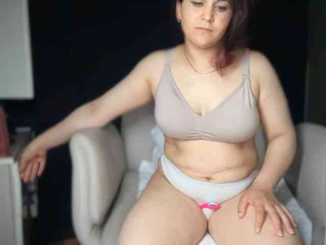 ema-love webcam
