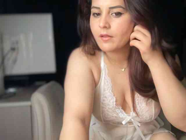 ema-love webcam
