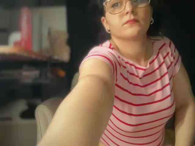 ema-love webcam
