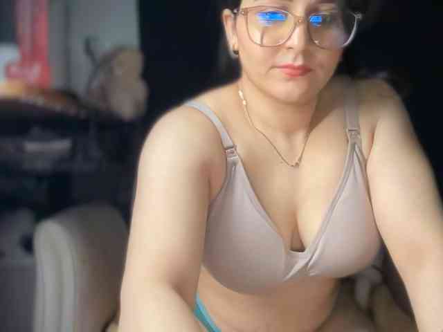 ema-love webcam