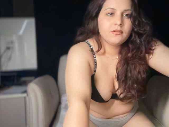 ema-love webcam