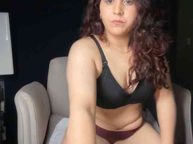 ema-love webcam