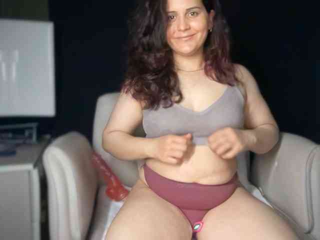 ema-love webcam