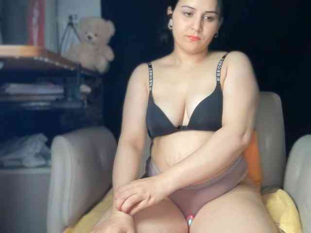 ema-love webcam