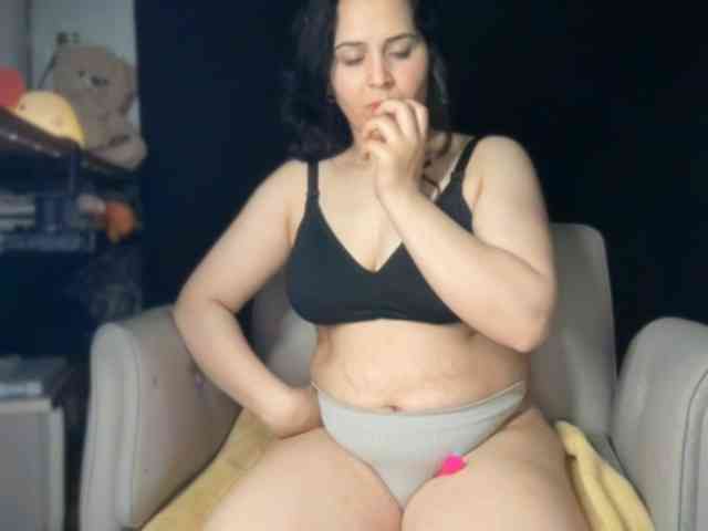 ema-love webcam