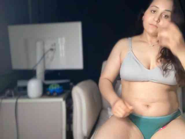 ema-love webcam