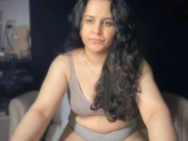 ema-love webcam