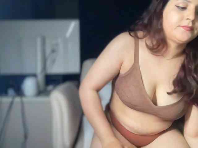 ema-love webcam