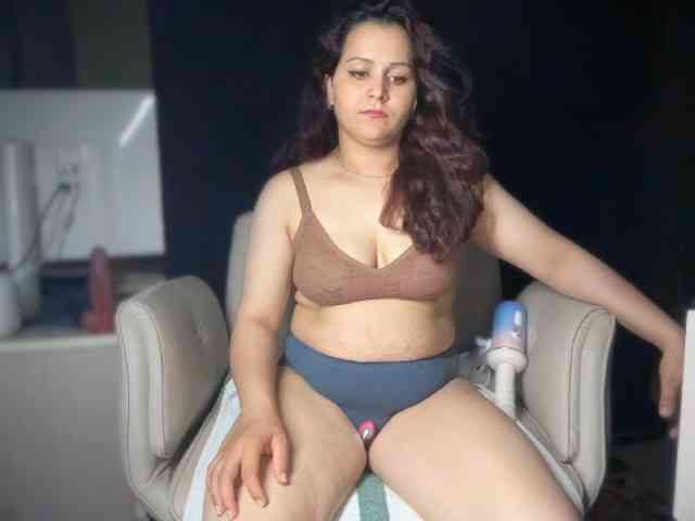 ema-love webcam