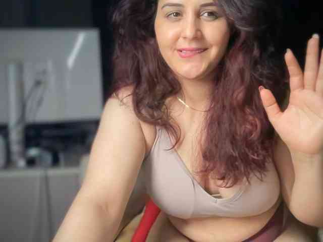 ema-love webcam