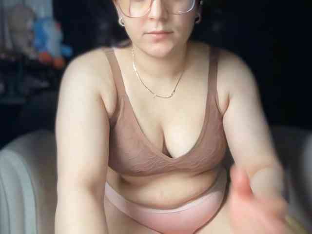 ema-love webcam