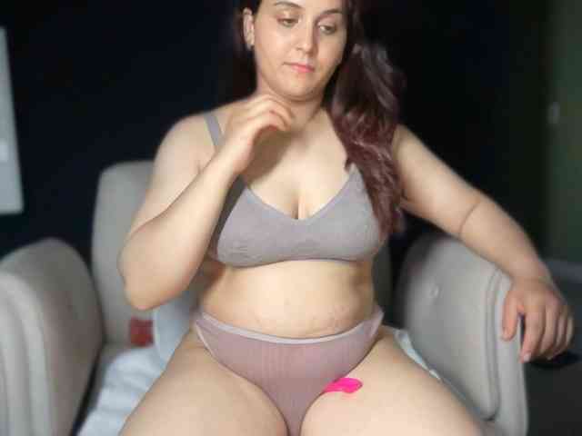 ema-love webcam