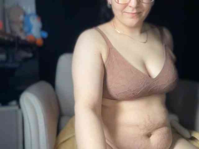 ema-love webcam
