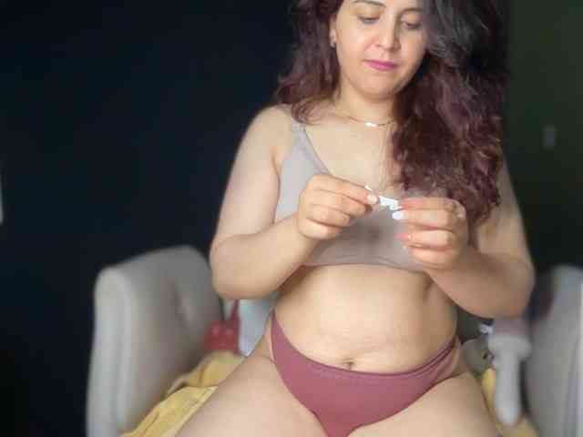 ema-love webcam