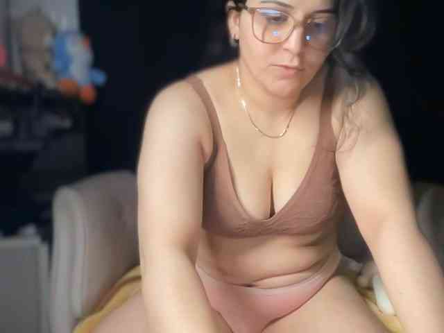ema-love webcam