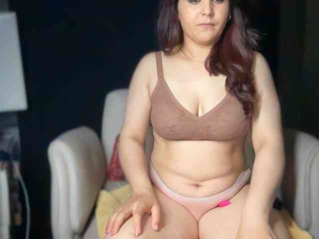 ema-love webcam