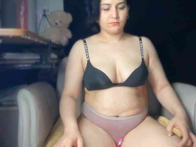 ema-love webcam