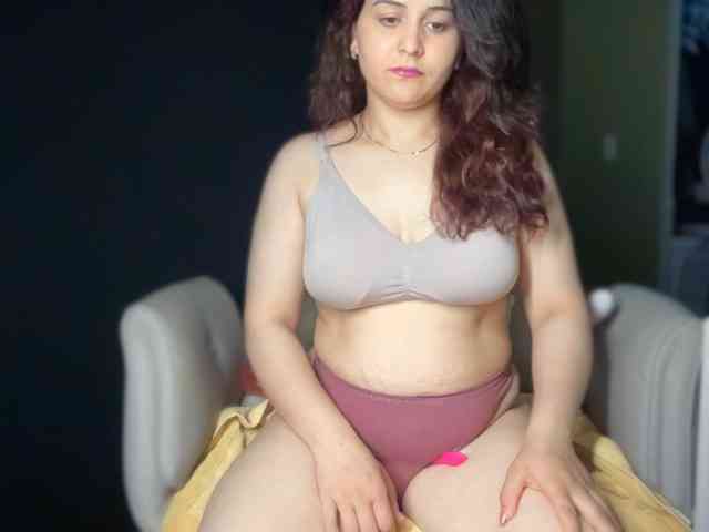 ema-love webcam