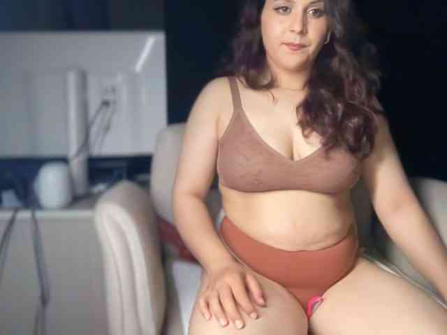 ema-love webcam
