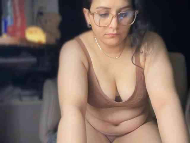 ema-love webcam