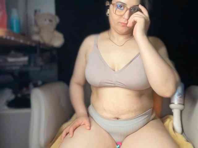 ema-love webcam