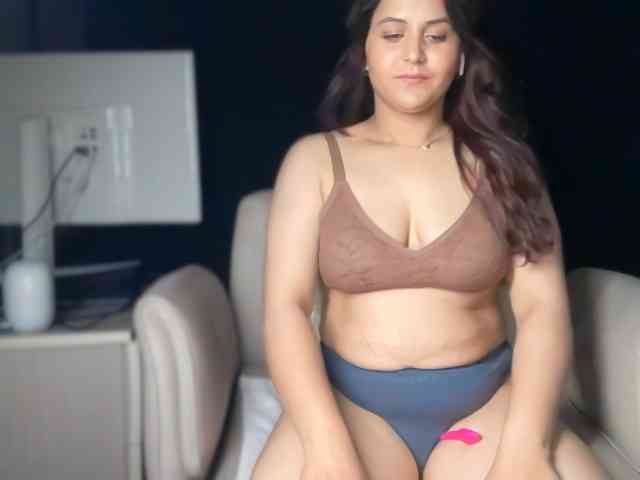 ema-love webcam