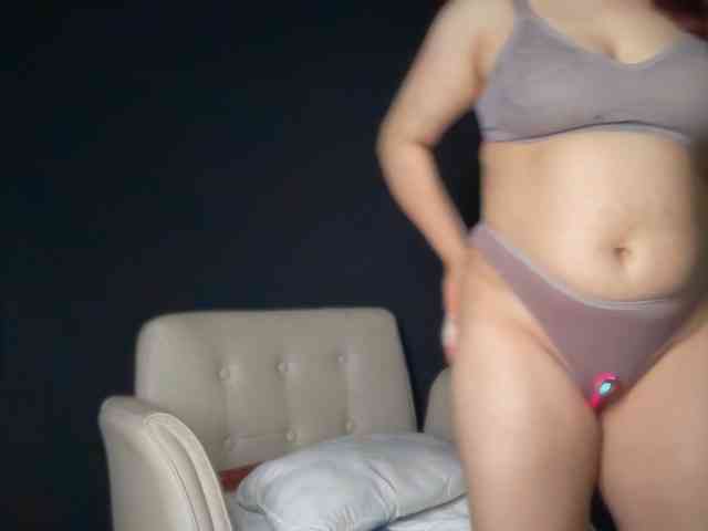 ema-love webcam