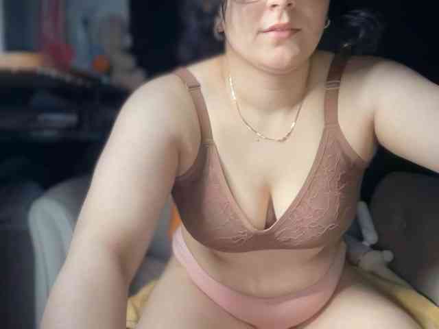 ema-love webcam